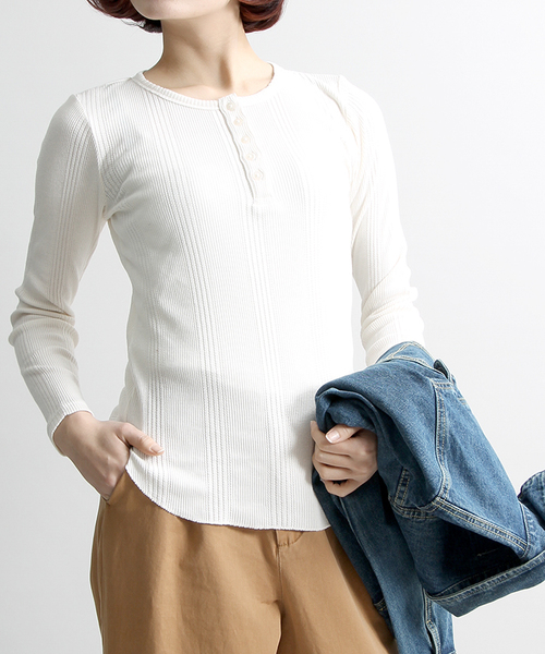 WEGO（ウィゴー）の「DISPARK/テレコヘンリーネックTシャツ（Tシャツ/カットソー・レディース・スミクロ/オフホワイト/杢グレー・FREE）」の2枚目の写真