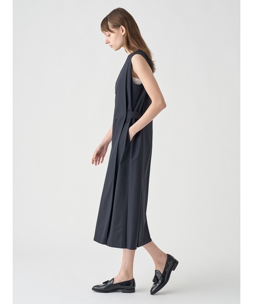 JOHN SMEDLEY（ジョンスメドレー）の「ウール混サイドタックノースリーブワンピース｜FA112（ワンピース・レディース・ブラック・F）」の5枚目の写真
