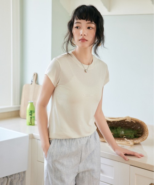 JOCOSA(ジョコサ)の「とろん、と涼しい メリノウール混 Tシャツ(Tシャツ/カットソー・レディース・ピンク/グレー/ダークグレー/ブルー/アイボリー/ブラック・M/L)」の1枚目の写真