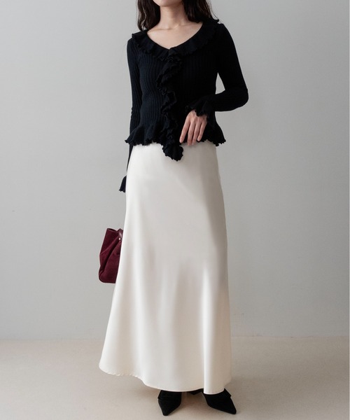 on:nue（オンニュ）の「【on:nue】[フリルニットシリーズ  長袖登場！] フリルデザインロングスリーブリブニット/26-27 AW COLLECTION（ニット/セーター・レディース・ブラック/バーガンディー/アイボリー/ベージュ・FREE）」の16枚目の写真