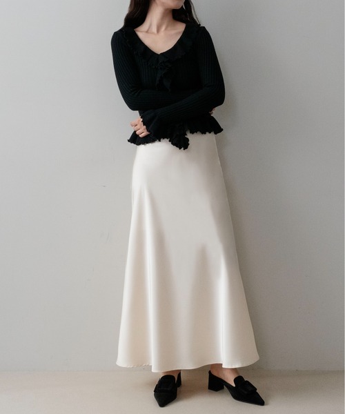on:nue（オンニュ）の「【on:nue】[フリルニットシリーズ  長袖登場！] フリルデザインロングスリーブリブニット/26-27 AW COLLECTION（ニット/セーター・レディース・ブラック/バーガンディー/アイボリー/ベージュ・FREE）」の18枚目の写真