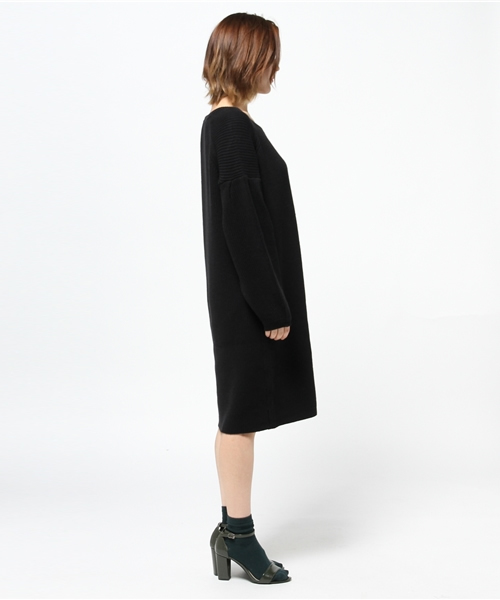 MOUSSY（マウジー）の「VOLUME ARM KNIT DRESS（ワンピース・レディース・トップグレー/ブラック/ベージュ・FREE）」の5枚目の写真