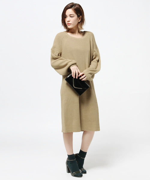 MOUSSY（マウジー）の「VOLUME ARM KNIT DRESS（ワンピース・レディース・トップグレー/ブラック/ベージュ・FREE）」の7枚目の写真