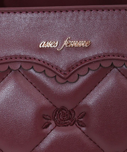 axes femme(アクシーズファム)の「ローズモチーフキルトバッグ(ボストンバッグ・レディース・グレイッシュベージュ/ワイン/ブラック・FREE)」の17枚目の写真