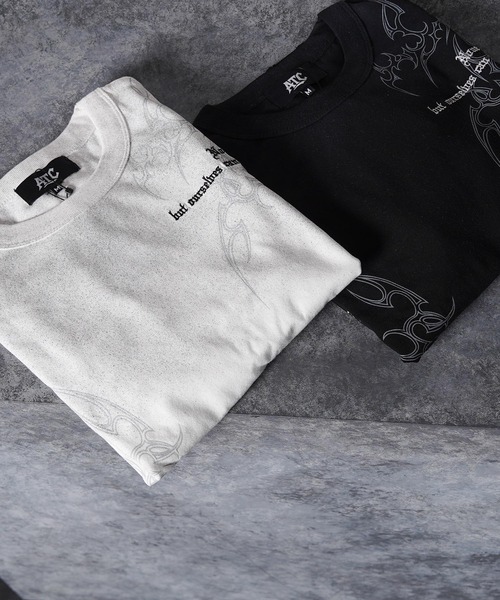 1111clothing(ワンフォークロージング)の「トライバル柄 レイヤードロンTee / Tribal Graphic Layered Long Sleeve T-Shirt(Tシャツ/カットソー・メンズ・ホワイト/ブラック・L/M)」の3枚目の写真