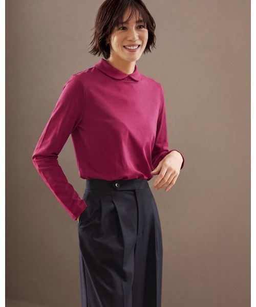DoCLASSE( ドゥクラッセ)の「超長綿・丸衿カットソー(Tシャツ/カットソー・レディース・グレイッシュベージュ/ブラック/ネイビー/オフホワイト/プラム・XXL/XL/L/M/S)」の5枚目の写真