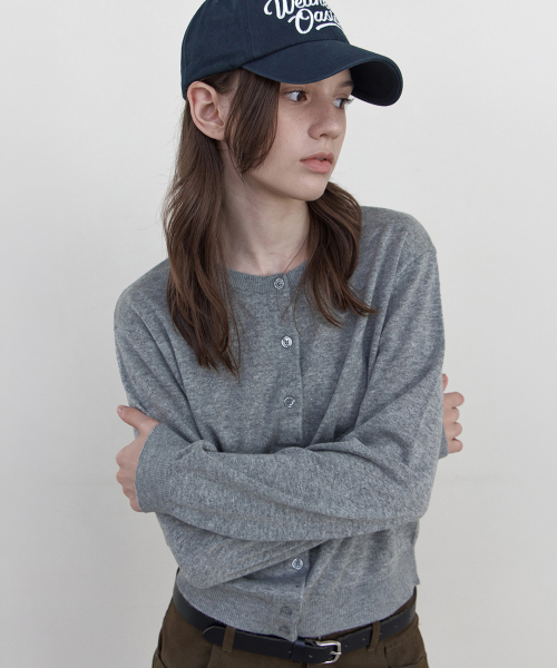 WEDNESDAYOASISFORWOMEN(ウェンズデー オアシス フォー ウーマン)の「GROVE ラムズウール ラウンドネック カーディガン_GRAY(WCB6KN73)(カーディガン/ボレロ・レディース・ライトグレー・FREE)」の2枚目の写真