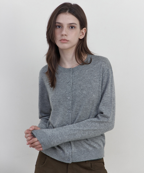 WEDNESDAYOASISFORWOMEN(ウェンズデー オアシス フォー ウーマン)の「GROVE ラムズウール ラウンドネック カーディガン_GRAY(WCB6KN73)(カーディガン/ボレロ・レディース・ライトグレー・FREE)」の4枚目の写真