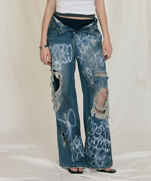NO EXTRA TOUCH(ノー・エクストラ・タッチ)の「Hand-painted distressed denim pants (blue) / 26SMPT001BL(デニムパンツ・レディース・ブルー・LARGE/SMALL/MEDIUM)」の2枚目の写真