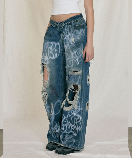 NO EXTRA TOUCH(ノー・エクストラ・タッチ)の「Hand-painted distressed denim pants (blue) / 26SMPT001BL(デニムパンツ・レディース・ブルー・LARGE/SMALL/MEDIUM)」の3枚目の写真