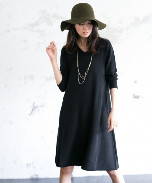 GLOBAL WORK(グローバルワーク)の「アゼVネックAラインニットワンピース/726115(ワンピース・レディース・グレー/ブラック/カーキ・LARGE/MEDIUM)」の2枚目の写真