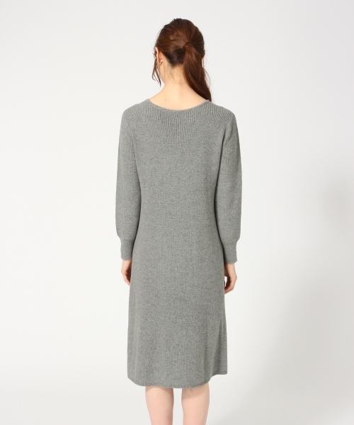 GLOBAL WORK(グローバルワーク)の「アゼVネックAラインニットワンピース/726115(ワンピース・レディース・グレー/ブラック/カーキ・LARGE/MEDIUM)」の4枚目の写真