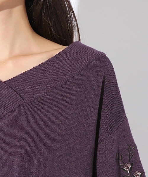 niko and...（ニコアンド）の「袖刺繍2WAYプルオーバー（ニット/セーター・レディース・パープル/ネイビー/オフホワイト/チャコール・MEDIUM/LARGE）」の17枚目の写真