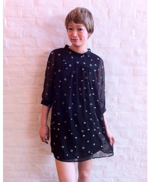 CIAOPANIC（チャオパニック）の「星柄チュニック（ワンピース・レディース・ブラック/グリーン/ベージュ・FREE）」の2枚目の写真