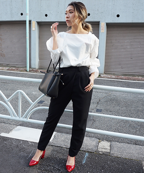 LIPSTAR（リップスター）の「ロープハンドル合皮バッグ（ハンドバッグ・レディース・ブラック/キャメル・M）」の7枚目の写真