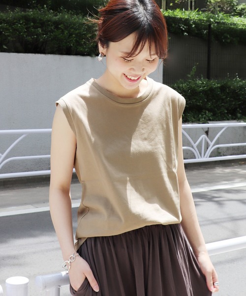 JOURNAL STANDARD(ジャーナルスタンダード)の「《WEB限定》JS+eUSコットンノースリーブTシャツ◆(Tシャツ/カットソー・レディース・ホワイト/ブラック/ブラウン系その他/ベージュ/ネイビー/サックスブルー・FREE)」の4枚目の写真