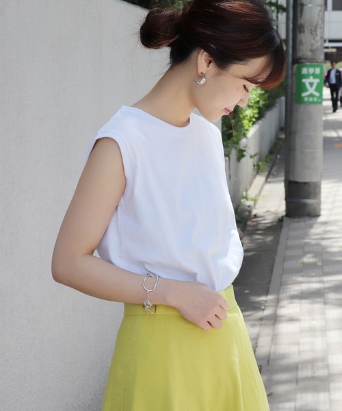 JOURNAL STANDARD(ジャーナルスタンダード)の「《WEB限定》JS+eUSコットンノースリーブTシャツ◆(Tシャツ/カットソー・レディース・ホワイト/ブラック/ブラウン系その他/ベージュ/ネイビー/サックスブルー・FREE)」の11枚目の写真