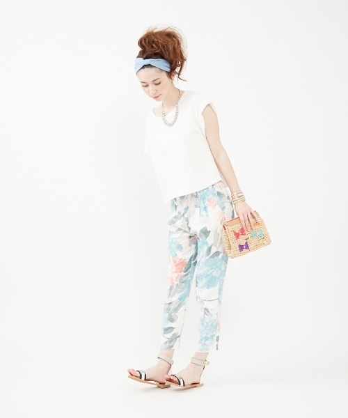 Another Edition（アナザーエディション）の「AE[A]FLOWER PRT PT（その他パンツ・レディース・ホワイト/ケリー/コバルトブルー・SMALL/MEDIUM）」の2枚目の写真