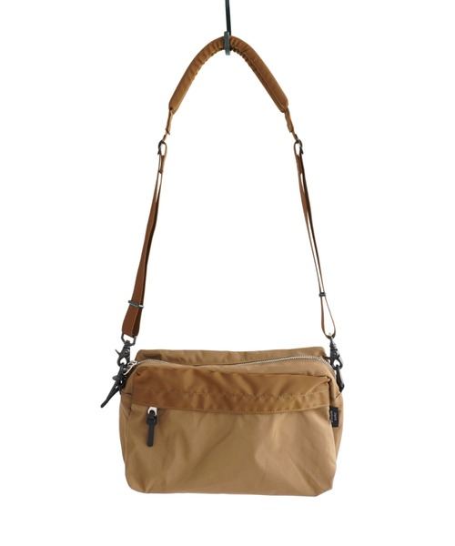 STANDARD SUPPLY(スタンダードサプライ)の「スタンダードサプライ / SIMPLICITY シンプリシティ / WEEKEND SHOULDER ウィークエンドショルダー(ショルダーバッグ・レディース・ブラック/グレー/ダークネイビー/ダークパープル/チャコールグレー/モカ/マスタード/レッド/ベージュ/ブルー/グリーン/ライトグレー系/イエロー/ダークブラウン/コバルトブルー/キナリ/オリーブ/グレイッシュベージュ/サンドベージュ/ブラウン系その他/アイボリー/ケリーグリーン・FREE)」の9枚目の写真
