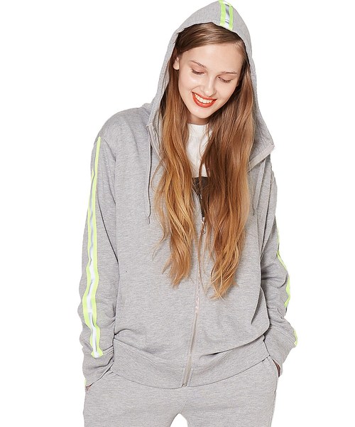 improves�i�C���v���[�u�X�j�́u�u���F�����C���W�b�v�p�[�J�[�i�p�[�J�[�j�v�b���̑�2