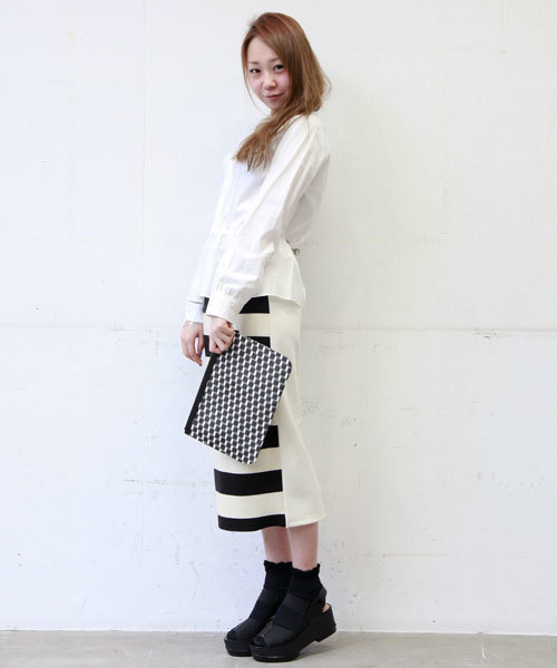 MIDWEST(ミッドウエスト)の「ROBERT CLERGERIE クロスゴムウェッジサンダル(サンダル・レディース・ブラック・36/37/38)」の15枚目の写真