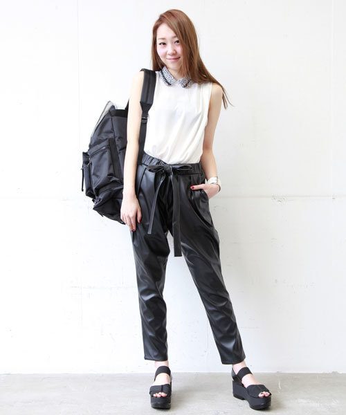 MIDWEST(ミッドウエスト)の「ROBERT CLERGERIE クロスゴムウェッジサンダル(サンダル・レディース・ブラック・36/37/38)」の18枚目の写真