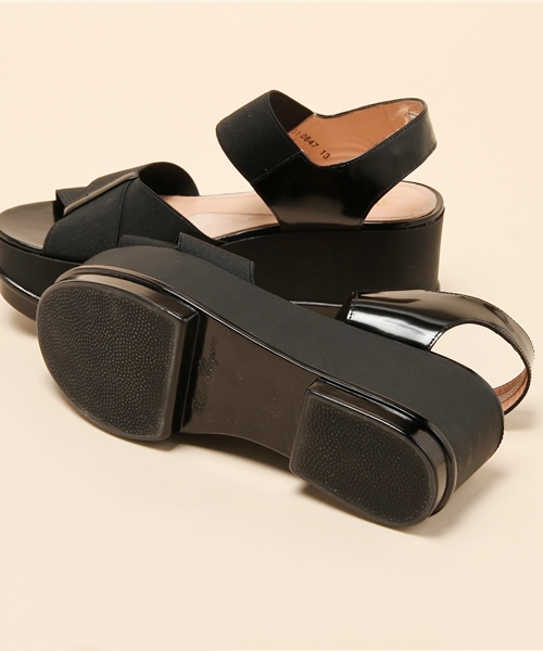 MIDWEST(ミッドウエスト)の「ROBERT CLERGERIE クロスゴムウェッジサンダル(サンダル・レディース・ブラック・36/37/38)」の2枚目の写真