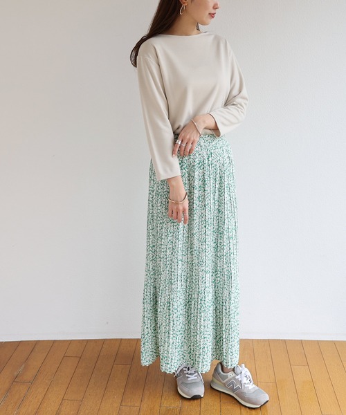 andme(アンドミー)の「ポンチ長袖ボートネックトップス(Tシャツ/カットソー・レディース・ブラック/オフホワイト/ライトベージュ/ネイビー/グレー系その他/ホワイト×ブラック/ベージュ系その他/ラベンダー/パープル系その他/ピンク/ホワイト系その他・M/L)」の15枚目の写真