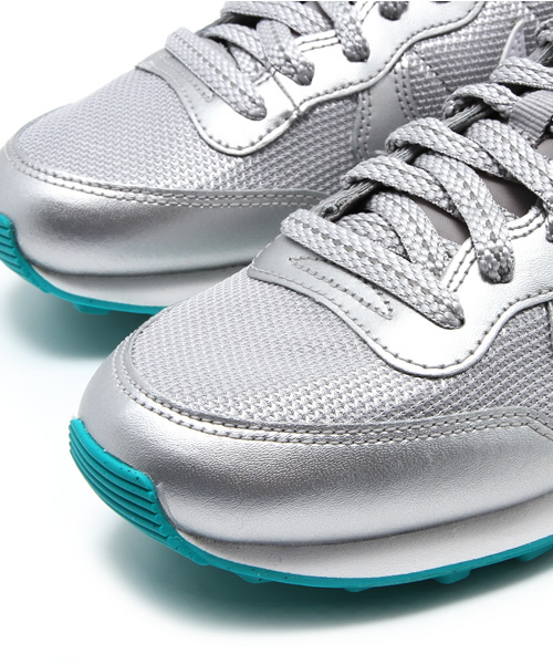 NIKE（ナイキ）の「ナイキ ウィメンズ インターナショナリスト WMNS NIKE INTERNATIONALIST 629684-002（スニーカー・メンズ・シルバー・23.5cm/24.5cm/23cm/24cm/27cm/26.5cm）」の6枚目の写真