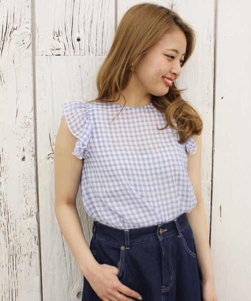 Chico（チコ）の「チェックフリルSH（シャツ/ブラウス・レディース・ホワイト/ホワイト×ブラック/ホワイト×ブルー・FREE）」の2枚目の写真