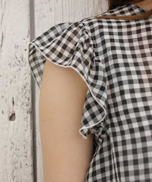 Chico（チコ）の「チェックフリルSH（シャツ/ブラウス・レディース・ホワイト/ホワイト×ブラック/ホワイト×ブルー・FREE）」の8枚目の写真