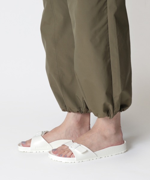 BIRKENSTOCK(ビルケンシュトック)の「MADRID/マドリッド EVA (WOMEN)(サンダル・レディース・ブラック/ホワイト/レッド/ネイビー/ローズ/カーキ・37/40/39/38/36/41)」の15枚目の写真