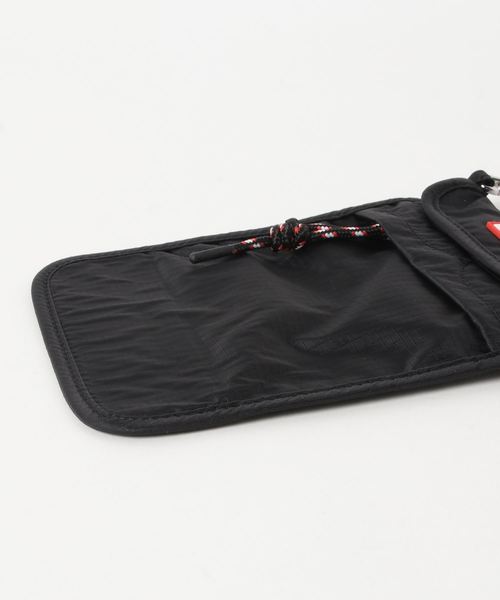 HUNTER(ハンター)の「【 HUNTER / ハンター 】ORIGINAL PACKABLE PHONE POUCH UBP7012KBM HUT(ショルダーバッグ・レディース・ブラック・FREE)」の2枚目の写真