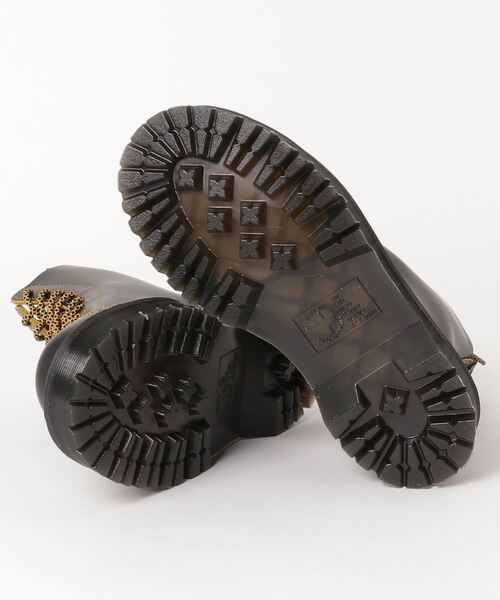 Dr.martens airwair ブーツ ドクターマーチンから冬の新作ブーツが登場、防水性と高い履き