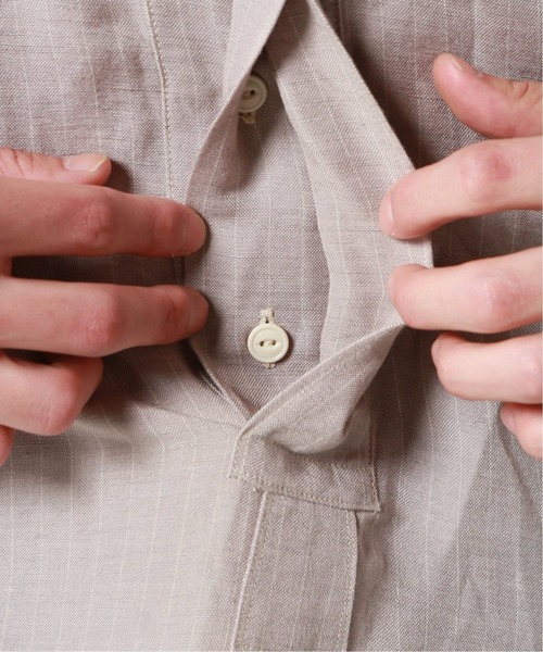 JOURNAL STANDARD J.S HOMESTEAD（ジャーナルスタンダードホームステッド）の「BUCK TUCK ドレスシャツ（シャツ/ブラウス・メンズ・ベージュ/ホワイト/グレー・FREE）」の5枚目の写真
