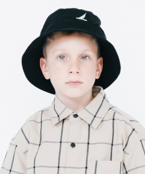 NAUTICA（ノーティカ）の「【NAUTICA/ノーティカ】ロゴ刺繍バケットHAT（ハット・キッズ・ブラック/ベージュ/ネイビー・S/M）」の2枚目の写真