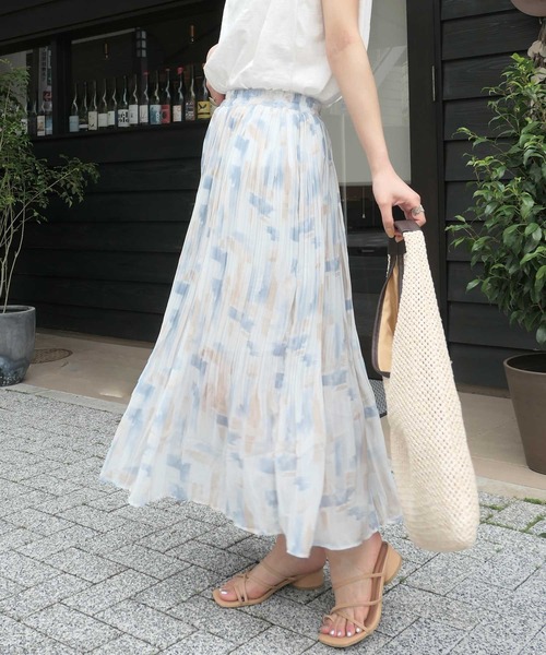 CORNERS（コーナーズ）の「ペイント柄プリーツフレアスカート（スカート・レディース・ベージュ/イエロー/ブルー・M）」の2枚目の写真