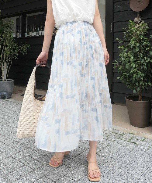 CORNERS（コーナーズ）の「ペイント柄プリーツフレアスカート（スカート・レディース・ベージュ/イエロー/ブルー・M）」の6枚目の写真