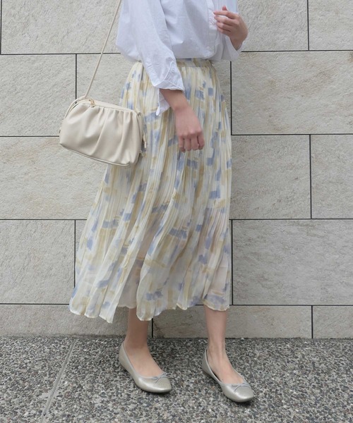 CORNERS（コーナーズ）の「ペイント柄プリーツフレアスカート（スカート・レディース・ベージュ/イエロー/ブルー・M）」の5枚目の写真