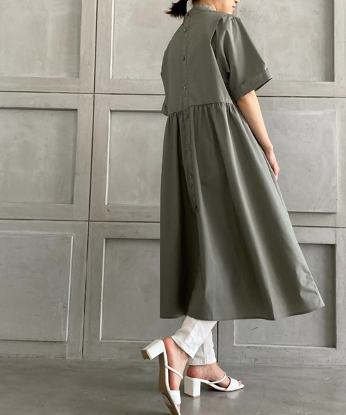 moment+（モーメントプラス）の「T/Cブロードタックフレアワンピース（シャツワンピース・レディース・オレンジ/オフホワイト/カーキ/ブラウン/ベージュ/ブラック・M/L）」の5枚目の写真