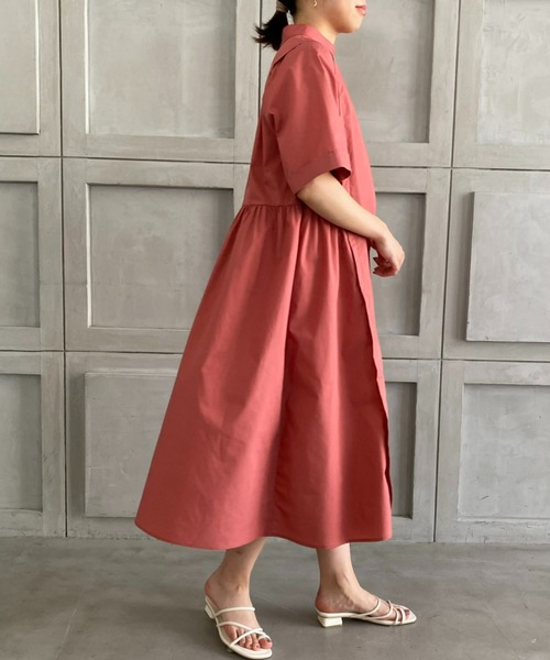 moment+（モーメントプラス）の「T/Cブロードタックフレアワンピース（シャツワンピース・レディース・オレンジ/オフホワイト/カーキ/ブラウン/ベージュ/ブラック・M/L）」の18枚目の写真