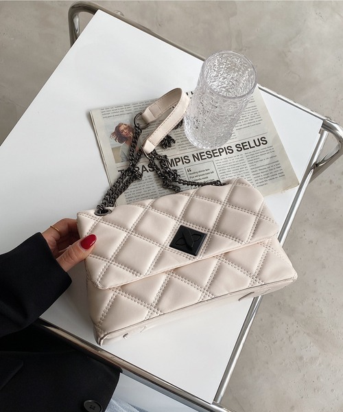 aimoha（アイモハ）の「キルティングショルダー（ショルダーバッグ・レディース・ホワイト/ブラック/ブルー/ベージュ・FREE）」の10枚目の写真