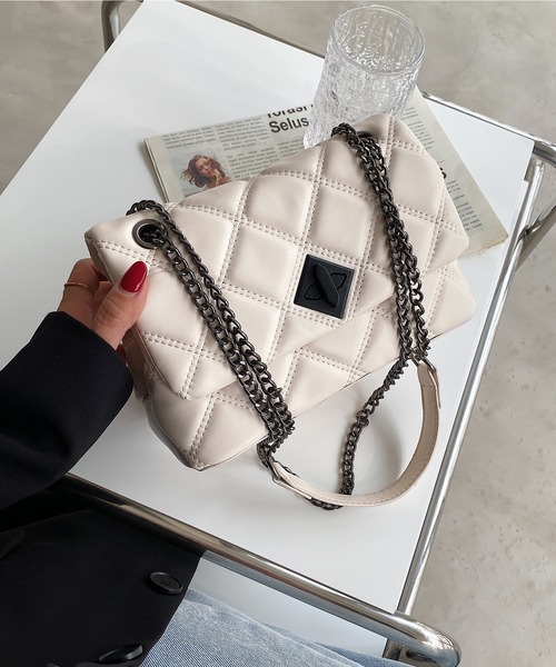 aimoha（アイモハ）の「キルティングショルダー（ショルダーバッグ・レディース・ホワイト/ブラック/ブルー/ベージュ・FREE）」の9枚目の写真