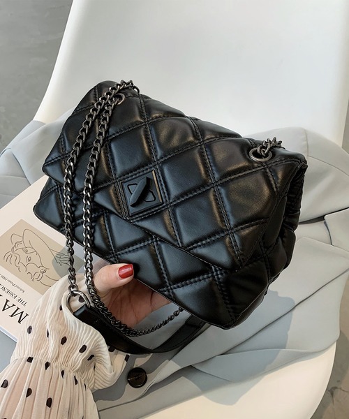 aimoha（アイモハ）の「キルティングショルダー（ショルダーバッグ・レディース・ホワイト/ブラック/ブルー/ベージュ・FREE）」の17枚目の写真