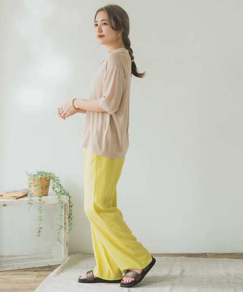 ITEMS URBANRESEARCH（アイテムズ アーバンリサーチ）の「ポロニットTシャツ（ニット/セーター・レディース・ベージュ/チャコールグレー/ブルー・FREE）」の17枚目の写真