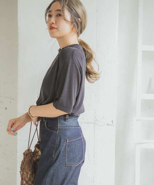 ITEMS URBANRESEARCH（アイテムズ アーバンリサーチ）の「ポロニットTシャツ（ニット/セーター・レディース・ベージュ/チャコールグレー/ブルー・FREE）」の16枚目の写真