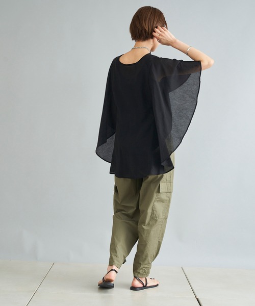 DouDou（ドゥドゥ）の「【WEB限定】ポンチョ風ブラウス（シャツ/ブラウス・レディース・ブラック/グレー/オフホワイト・FREE）」の14枚目の写真