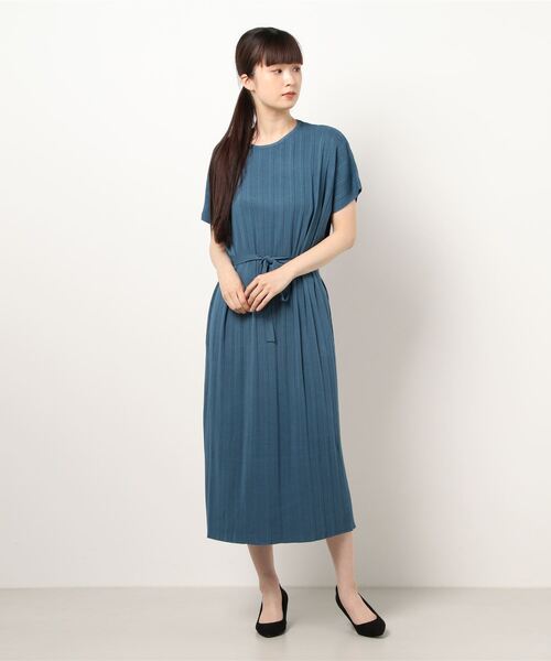 Q（キュー）の「ベルト付きリブワンピース（ワンピース・レディース・ブラック/ベージュ/ブルー・MEDIUM）」の6枚目の写真