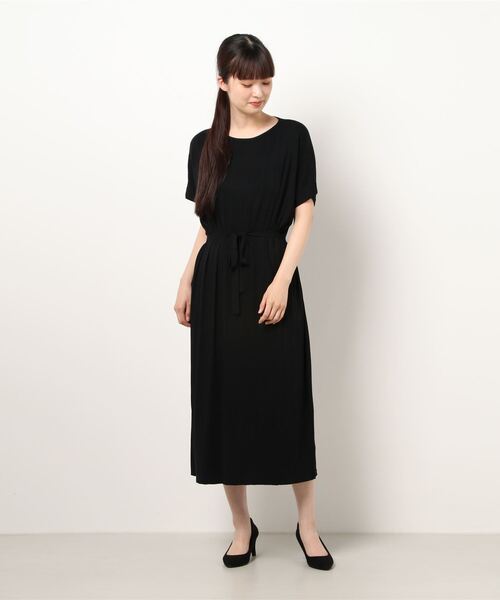 Q（キュー）の「ベルト付きリブワンピース（ワンピース・レディース・ブラック/ベージュ/ブルー・MEDIUM）」の7枚目の写真