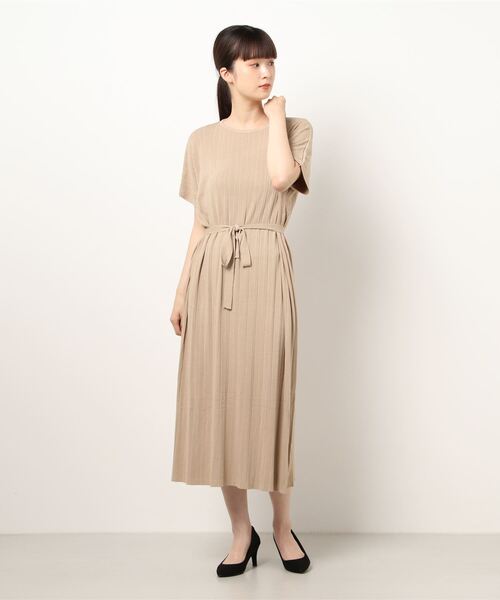 Q（キュー）の「ベルト付きリブワンピース（ワンピース・レディース・ブラック/ベージュ/ブルー・MEDIUM）」の8枚目の写真